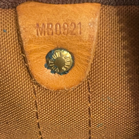 GUC Louis Vuitton Keepall 50 with Bag Tag, handle strap and Dust bag - Picture 13 of 15